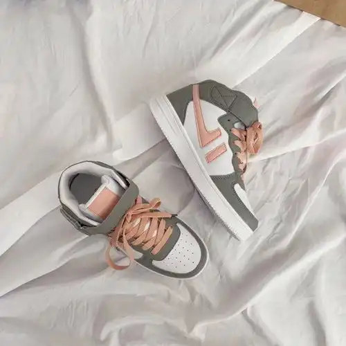 ins超火高帮板鞋女空军一号韩版学生港风小白鞋原宿百搭运动鞋潮