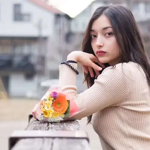 美颜亲姐妹吹来今夏的微风