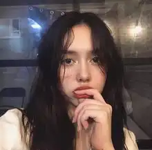 女生头像当所有的热情耗,等到死了心,你自然就不爱了