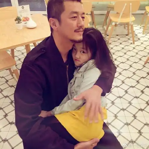 13岁头像女生一个人多张