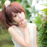 一个人走伤感背影头像短发女生茶已干留下的仅是杯具