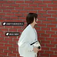 头像霸气女生超拽带字霸气图片女生超拽冷酷带字头像
