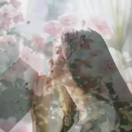 双重曝光女生侧面头像,也有部分双重曝光背影女生头像