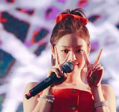 有没有blackpink成员金珍妮适合作头像的照片