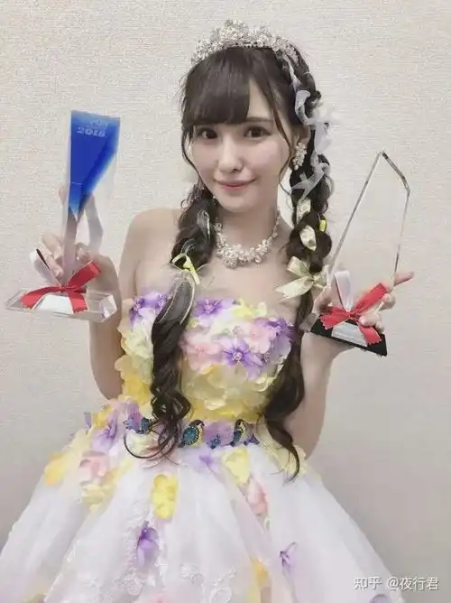 岛国av界最强美腿桥本有菜背后的故事