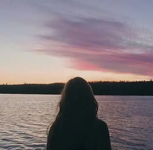 ins头像我好想回到那个时候