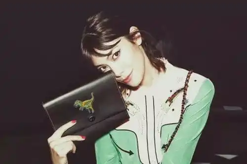 她才是真名媛,ins上有100万人跟她学穿搭这枚国民长腿美少女美得太犯规啦