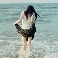 qq头像女生森林背影qq头像女生背影