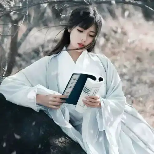 有诗意的头像女生陈彦妃