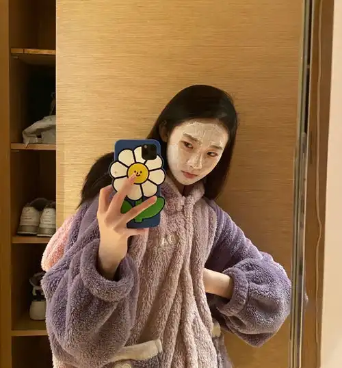 硬糖少女手机壳,希林可爱,陈卓璇低调,看到张艺凡果断收藏