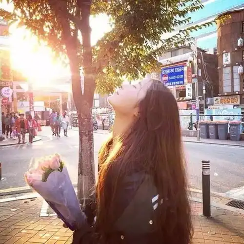 女生头像照片真人露脸旅