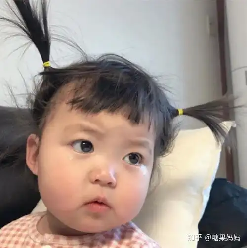 孩子跌落电动车反被爸爸踹,女儿对妈6连踢,狼爸羊妈该反思