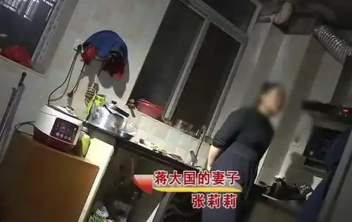 38岁男子娶21岁娇妻,生育一双儿女后,女子离家出走,男子求