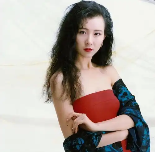 台湾第一小三14次当小三,一年赡养费8000万,54岁没人想要