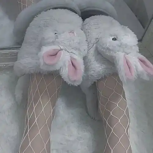 ins风格女生头像每次出门都会做好碰到你的准备不露脸女生头像