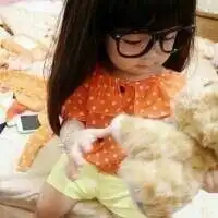 她是谁