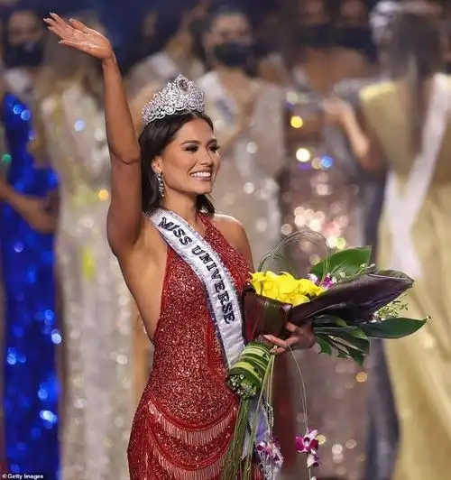 创意女生微信头像图片争