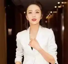 婚变的佟丽娅一刀剪去烦恼丝,女星剪发原因各不同