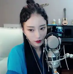 主播小苏菲cos青蛇一角网友却笑称这不是青蛇而是秦香莲