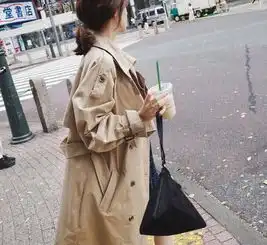 女人再不会打扮,也别打底裤配风衣瞧瞧下面女人穿的,真有气质