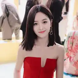 长发气质美女头像吴宣仪