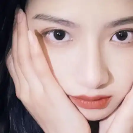 好看女生真人头像清晰女生魅力成熟小清新的