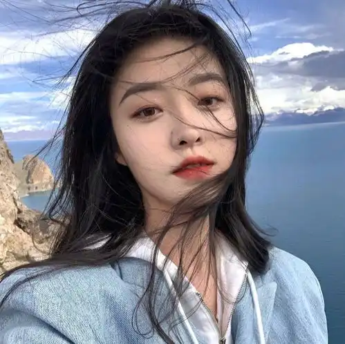 女生头像拥有快乐,储蓄热爱