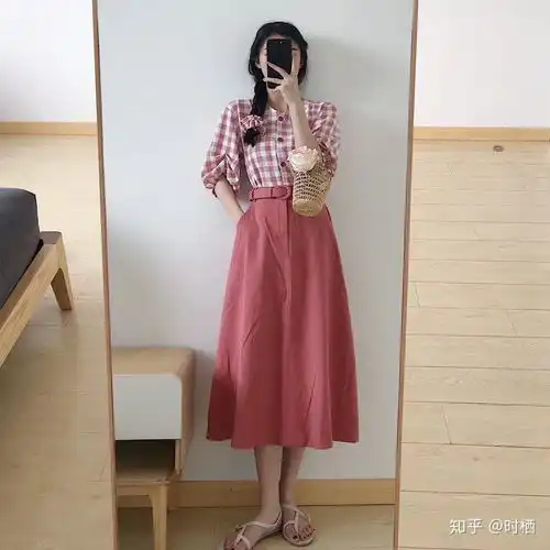 有那些好看的红色连衣裙,求推荐