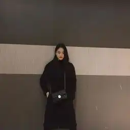 jennie慵懒风袭来,来看看韩国女生都怎么穿出慵懒气质