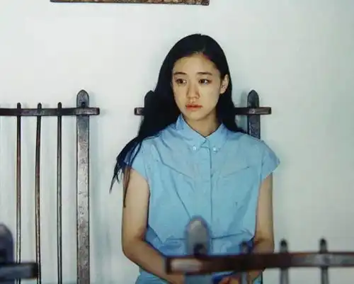 上田义彦一个执着于灰暗影像的摄影师这次却拍了一个明媚的女子