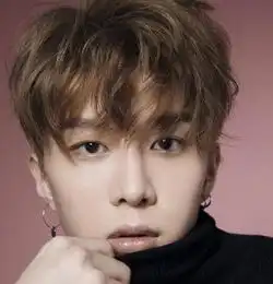 美柚资讯高冷女神张馨予微博晒图,粉丝不忘初馨,予你同行