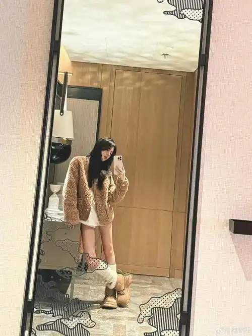 头像女氛围感性感女仆