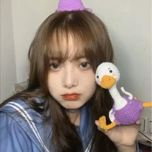 女生头像对于世界而言你是一个人