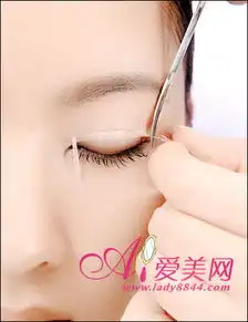 教你怎样运用双眼皮线和假睫毛打造大眼睛