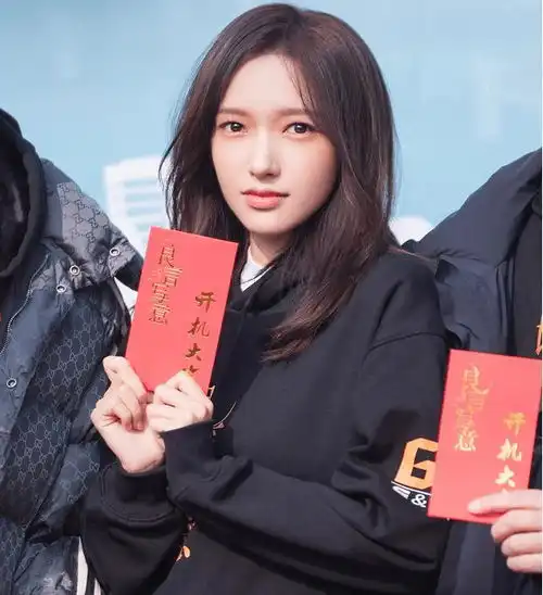 罗云熙新剧杀青,良言写意搭档程潇,又是俊男美女的组合