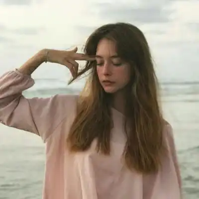 欧美放荡不羁女头像经典欧美女生头像唯美气质