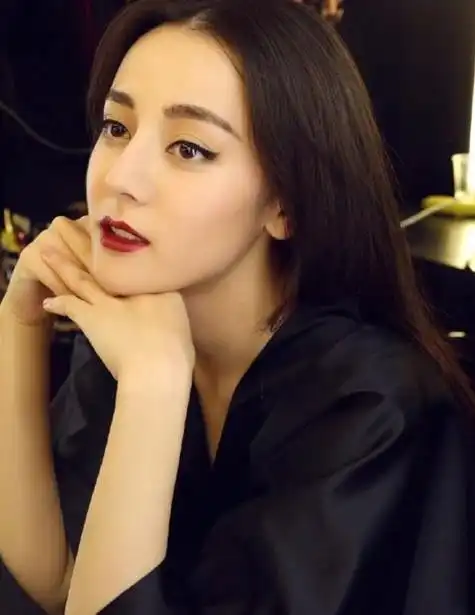 女星黑发真好看,热巴明艳头发魅惑,刘亦菲温婉气质尽显