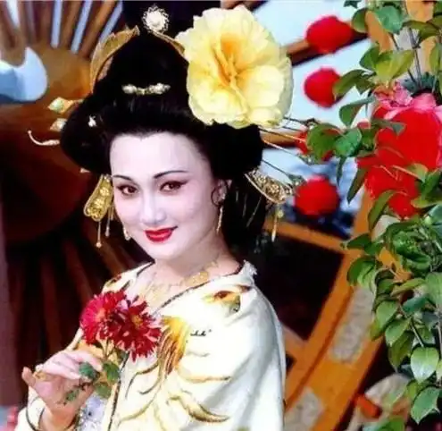 可能有人会说,杨贵妃期间两次被遣送出宫,会不会二人在一起的时间并不太长呢