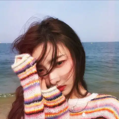 蓝天图片唯美女生头像小