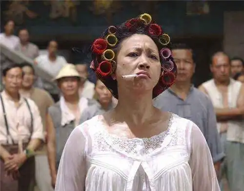 27岁美女广州收租400多栋楼,每天为收租发愁,发家史让人敬佩