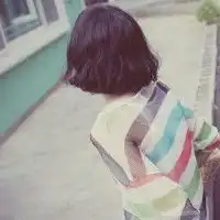 同问求图片2011qq短发女生头像