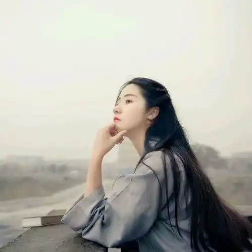 有诗意的头像女生薄纱