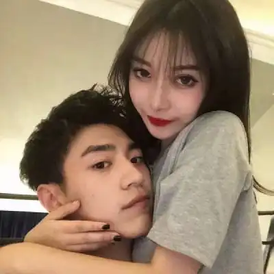 苏宸原宿风情头真人秀恩爱