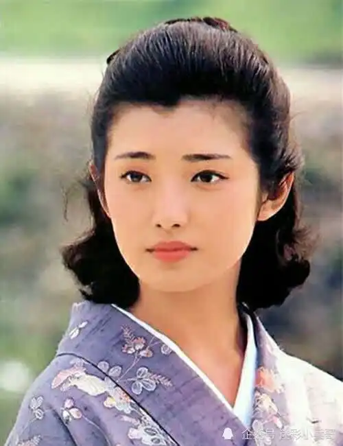 日本上世纪女星老照片个个美得让人难以忘怀,这才是纯天然的美