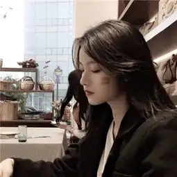最新版2018女生炫酷超拽头像我的付出却变成了你的包袱