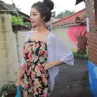 唯美小碎花风格女生头像图片梦见碎花如雨随风飞