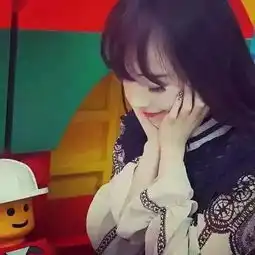 这个姑娘被分手了,所有人都在叫好