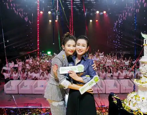 贤妻人设刘涛,风格百变惹人羡,温柔持家的女人才会穿