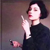 抽的是忧愁,抽的是寂寞欧美抽烟女生头像