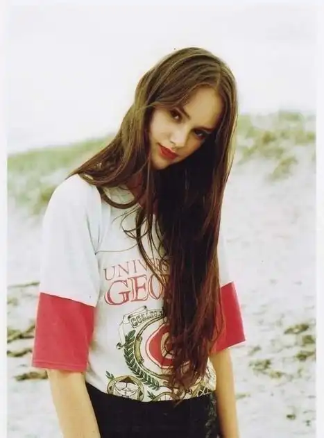 壁纸女生欧美意境海边清新